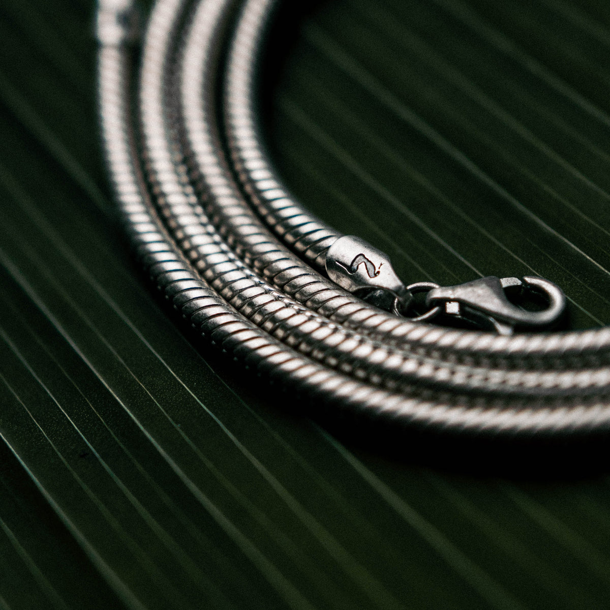 products:nebty-chain-two-ladies