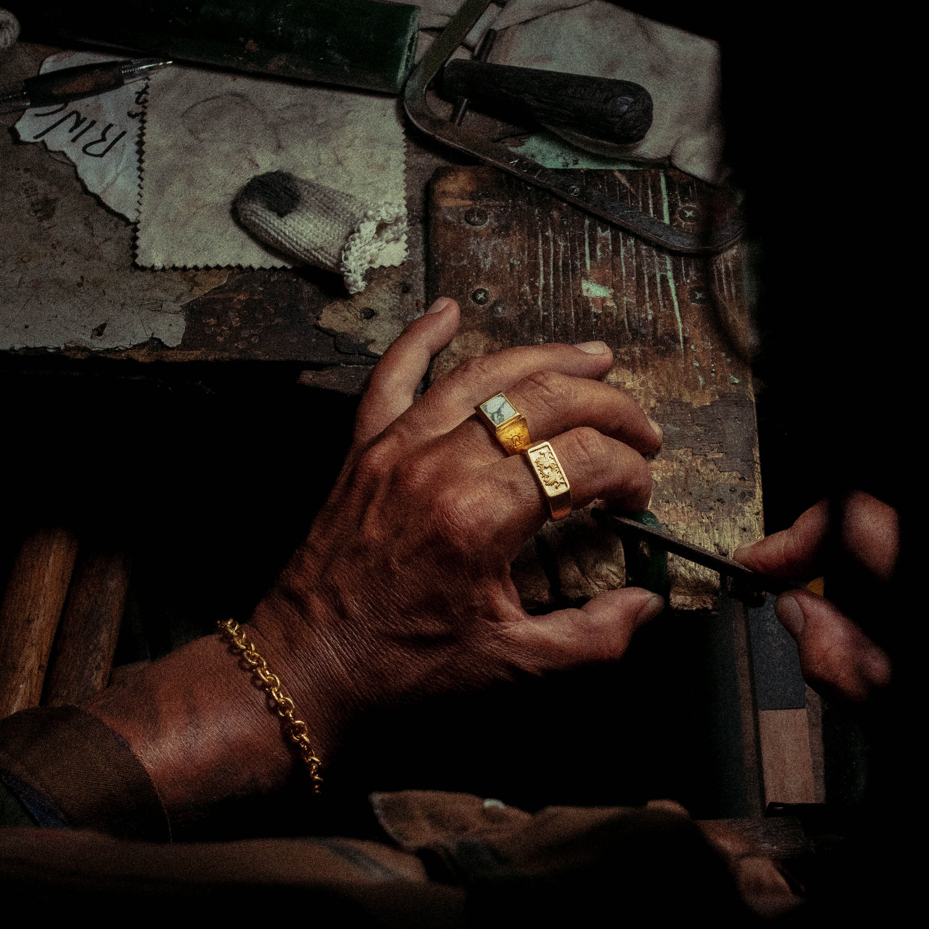 GIFT OF GODS | Handmade Gold Signet Ring - Salty Dagger